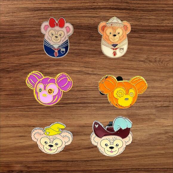 5 Duffy Bear and Friend Disney Parks Trading Pins, Plus 2 Bonus Pins - Picture 1 of 2